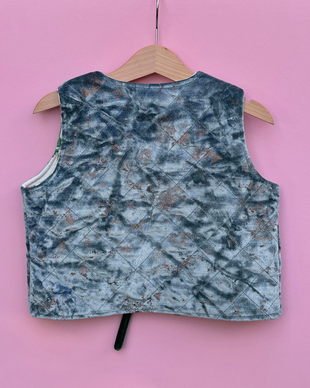 Strawberry quilted gilet