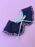 Frilled collar blue