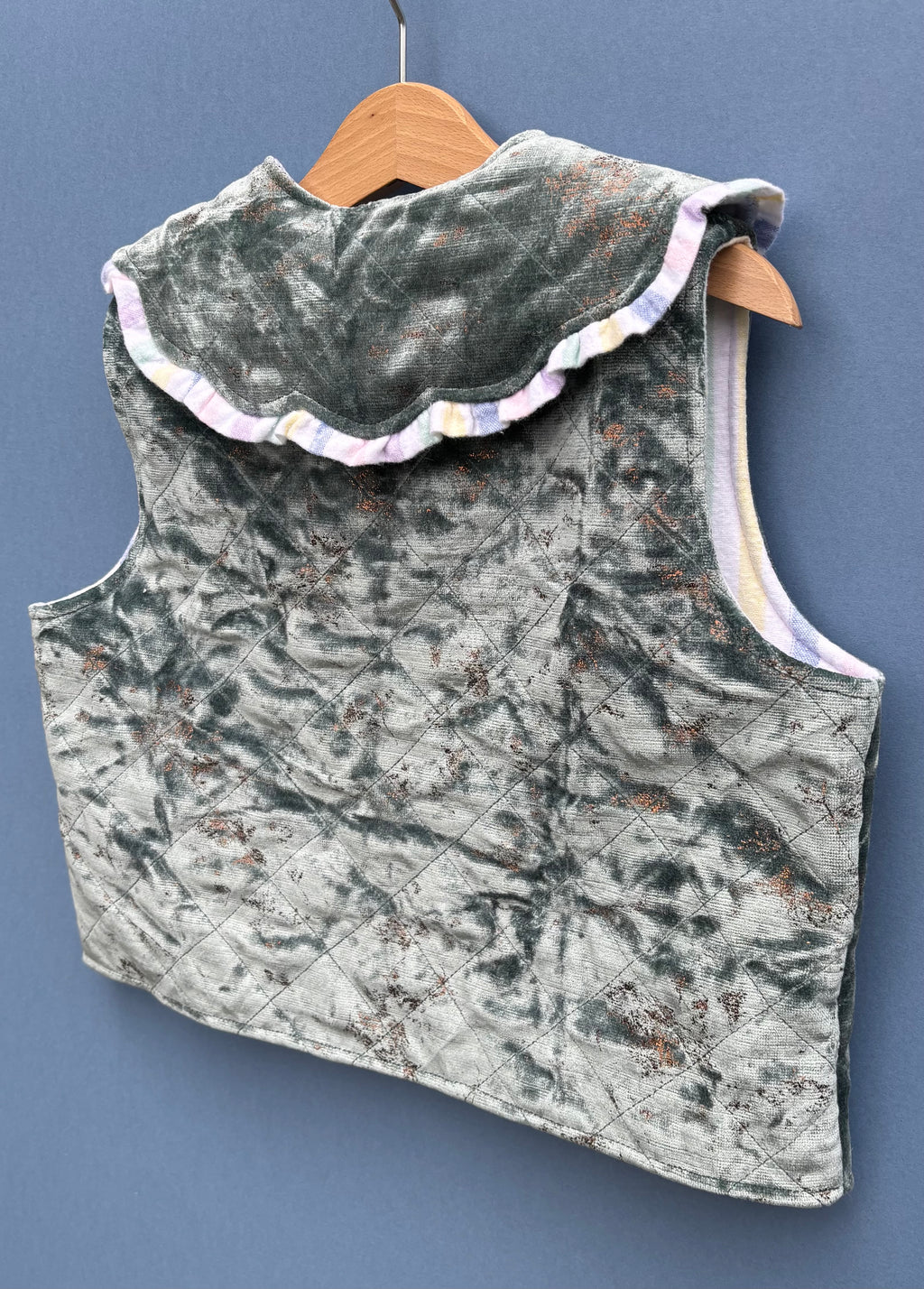 Quilted velvet gilet