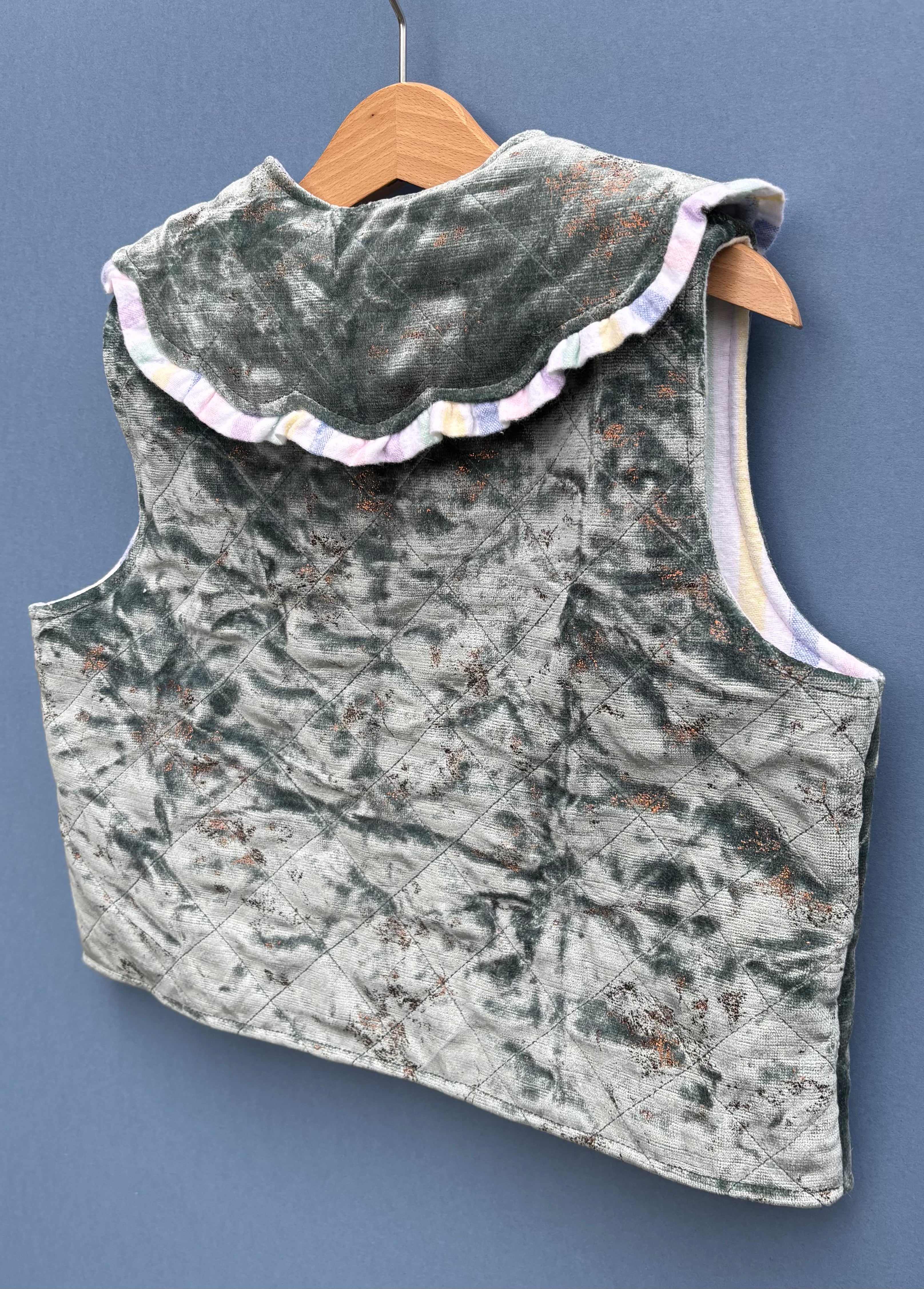 Quilted velvet gilet